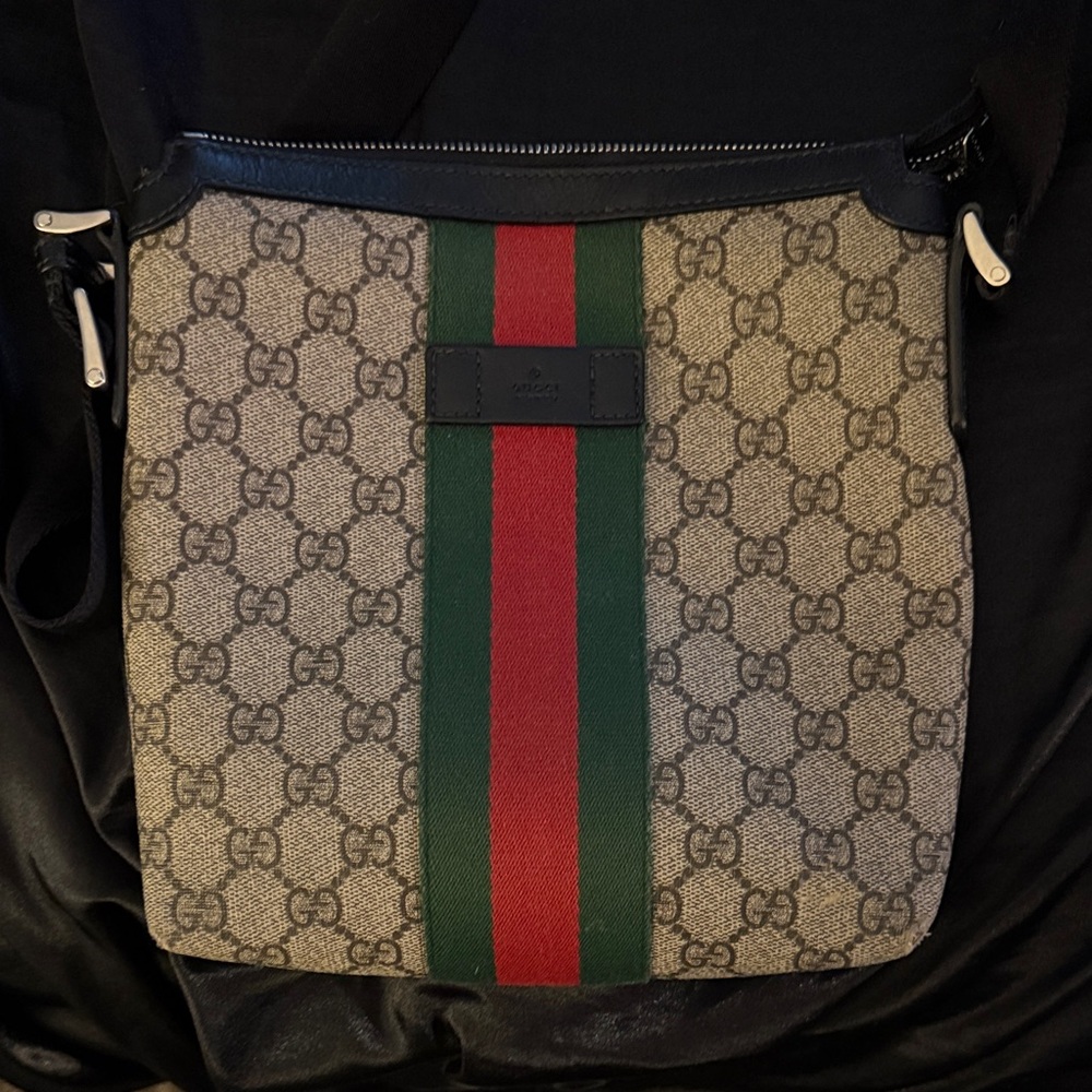 Gucci Beige Messenger Bag with Green and Red Accent